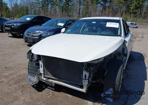 2015 Infiniti Q50 Premium z USA, uszkodzony, nr VIN JN1BV7AR3FM413423